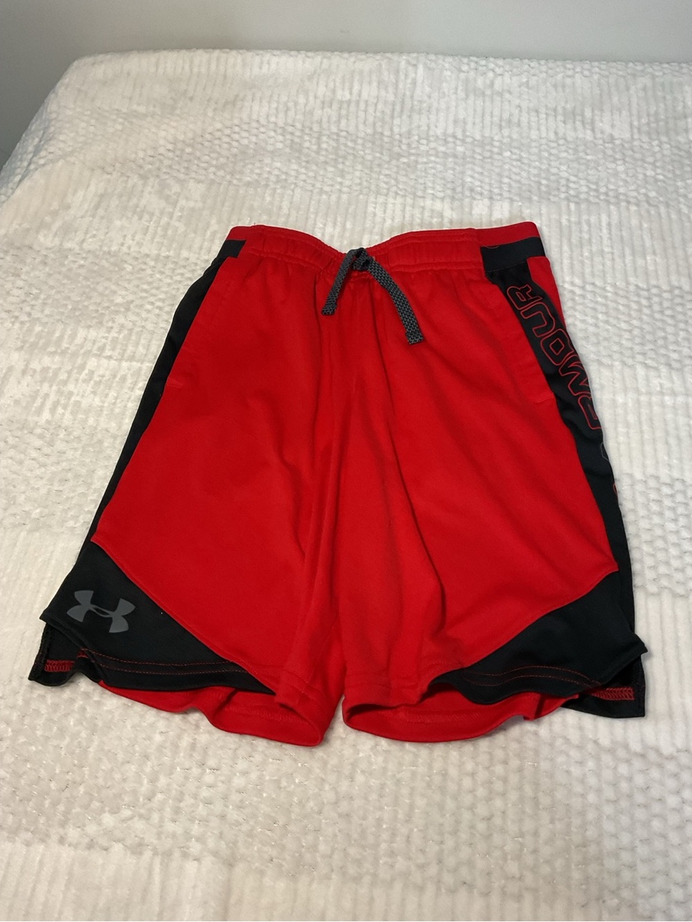 Under Armour Red and Black Kids Athletic Shorts size M